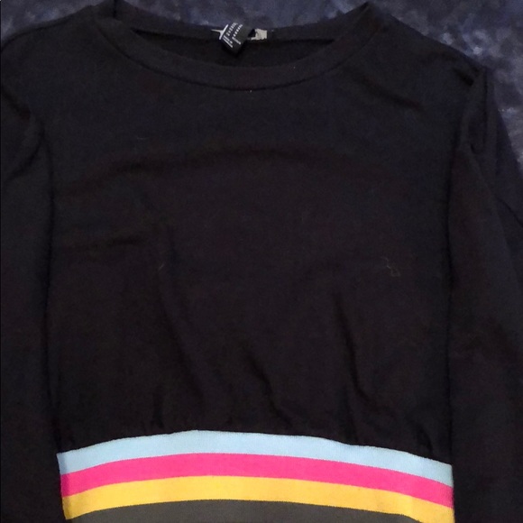 Black cropped sweatshirt - Picture 2 of 3